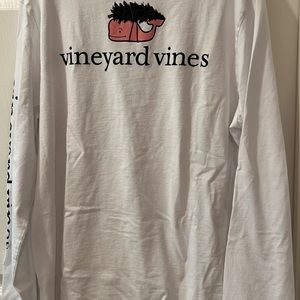 Vineyard Vines Christmas Tree/ Whale tee size large